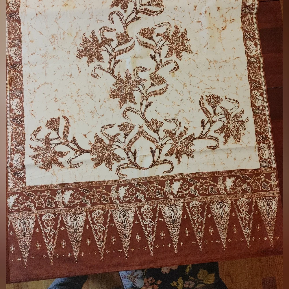 Hand Printed Batik Tablecloth 1970s 36